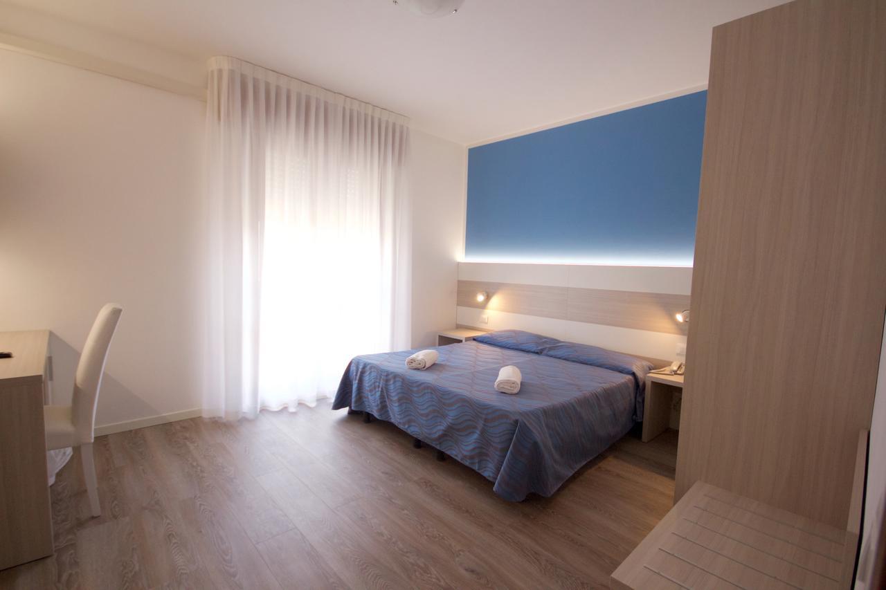 Hotel Serenella Lido di Jesolo Exteriér fotografie