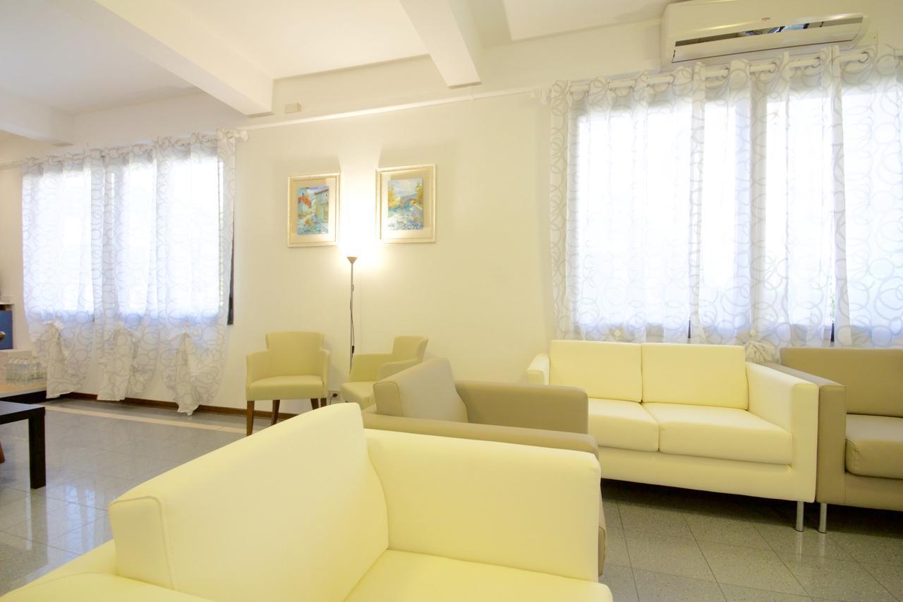 Hotel Serenella Lido di Jesolo Exteriér fotografie