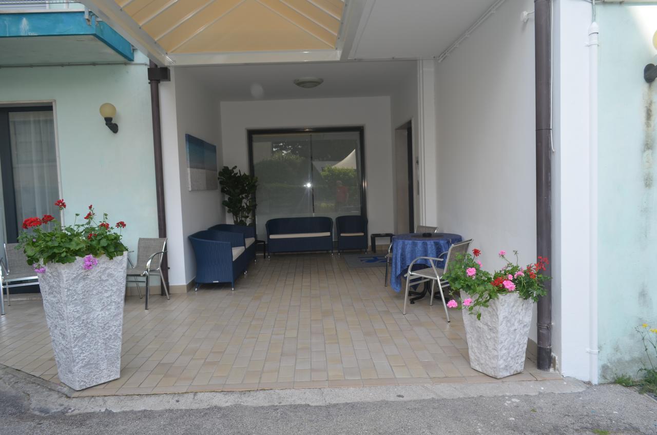 Hotel Serenella Lido di Jesolo Exteriér fotografie