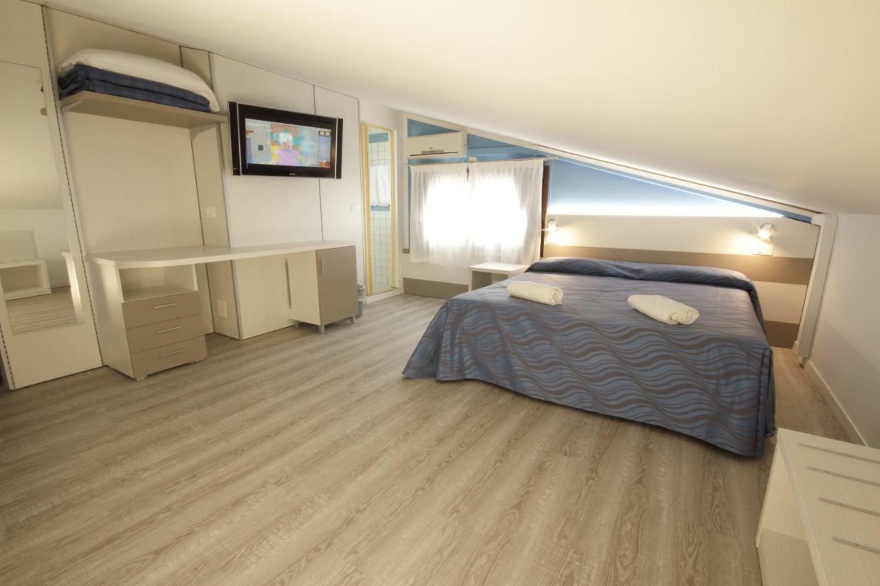 Hotel Serenella Lido di Jesolo Exteriér fotografie